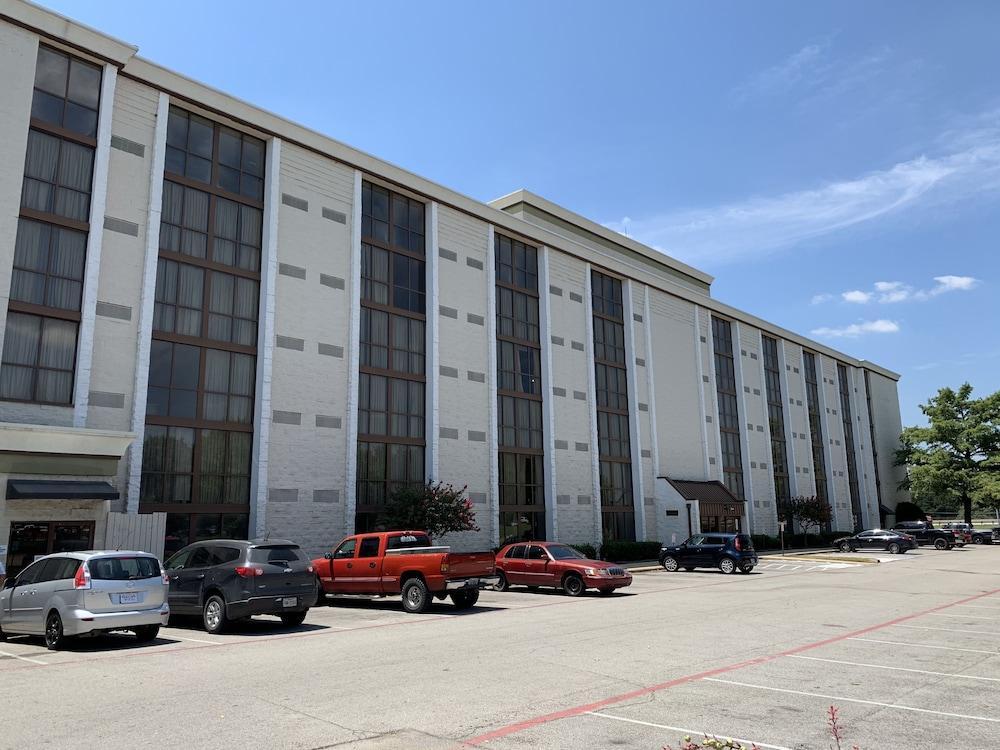 Doubletree By Hilton Fort Worth South Esterno foto