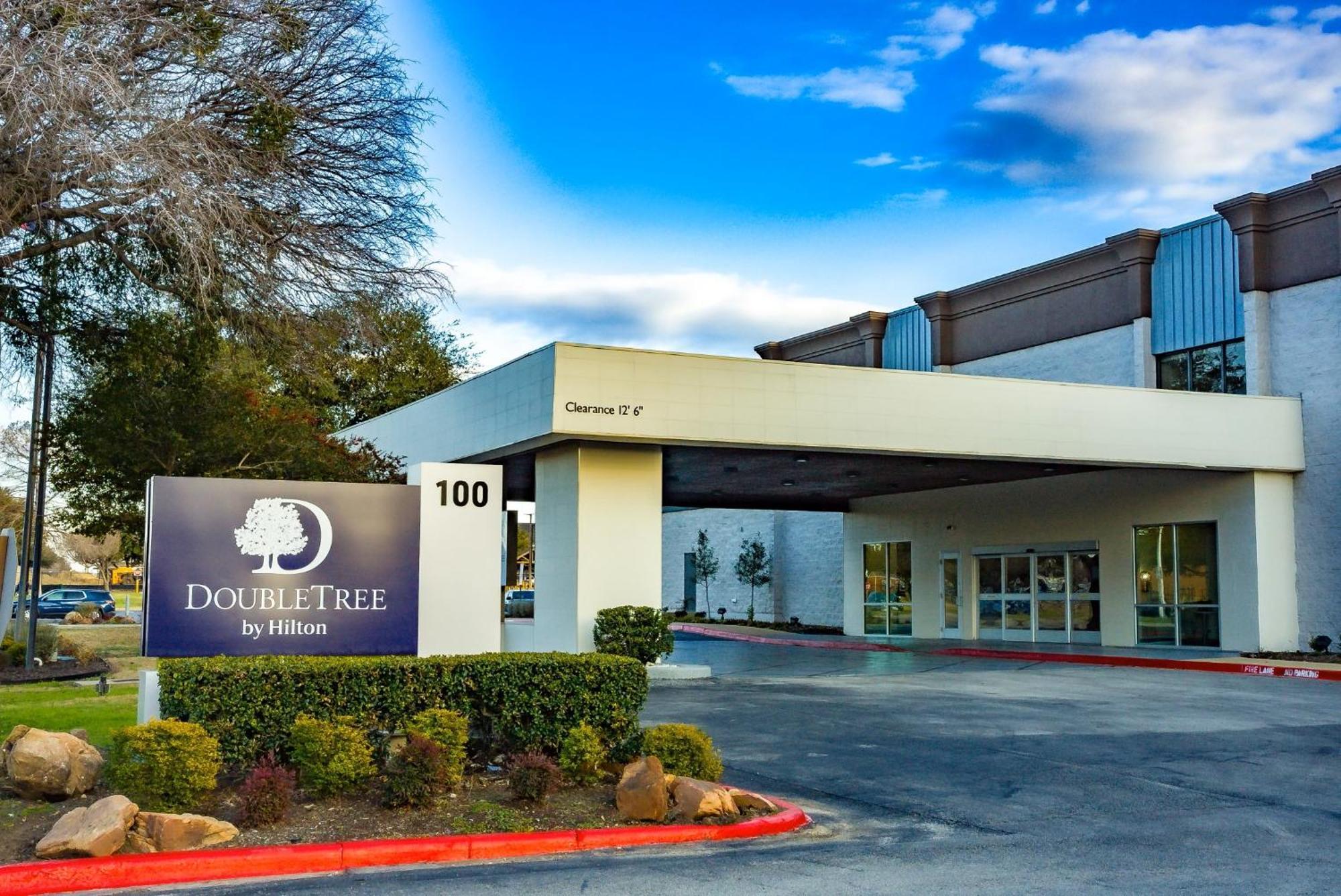 Doubletree By Hilton Fort Worth South Esterno foto