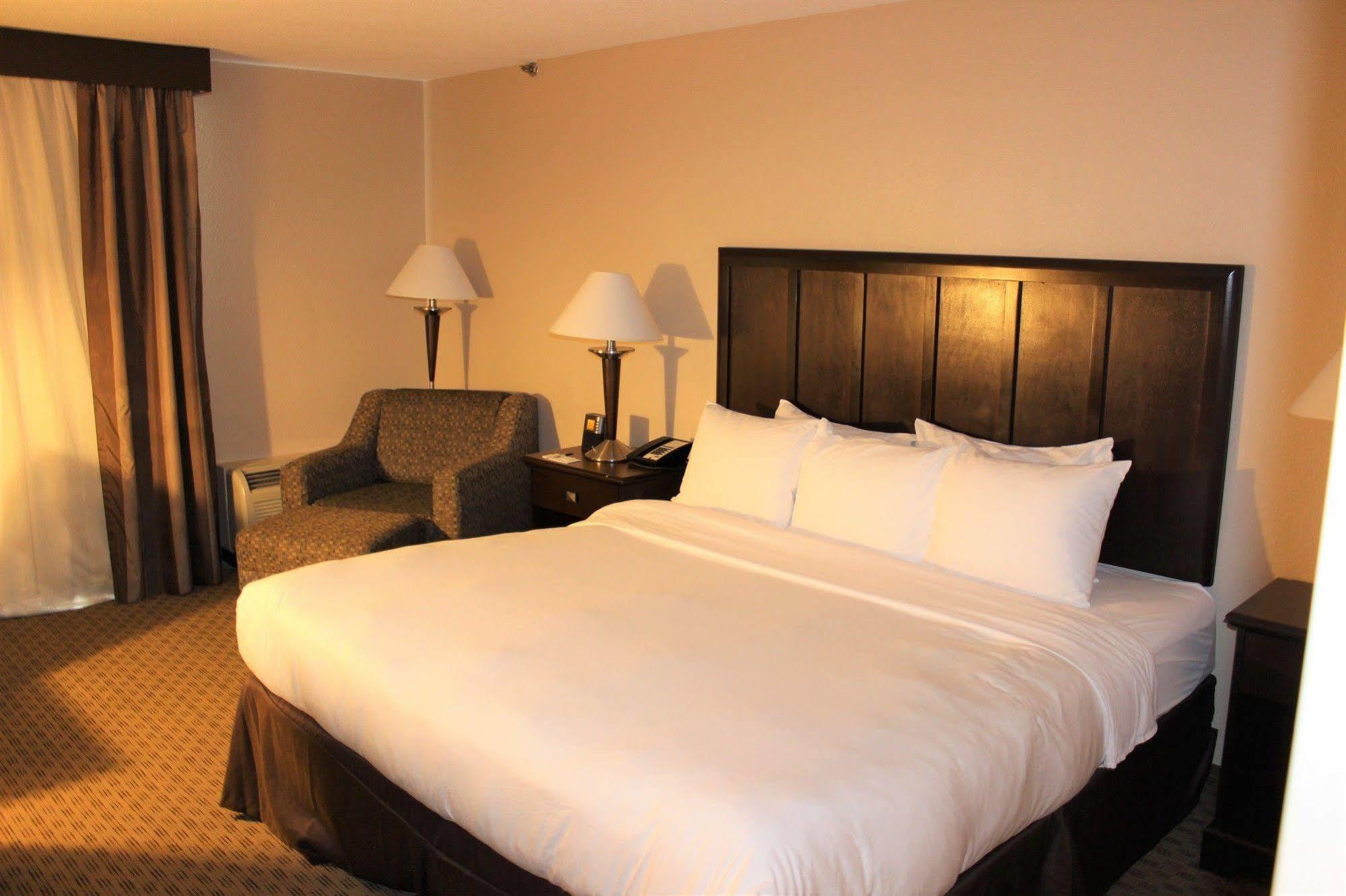 Doubletree By Hilton Fort Worth South Esterno foto